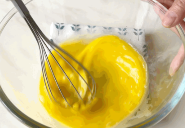 千層蛋糕的新造型,用平底鍋就能做,全新搭配